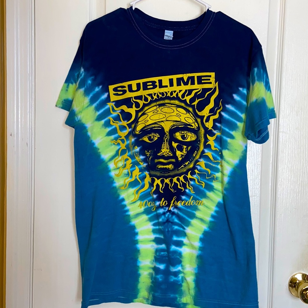 Medium tee sublime look at other listings willing to sell in bundle